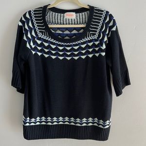 Sweater with short sleeves